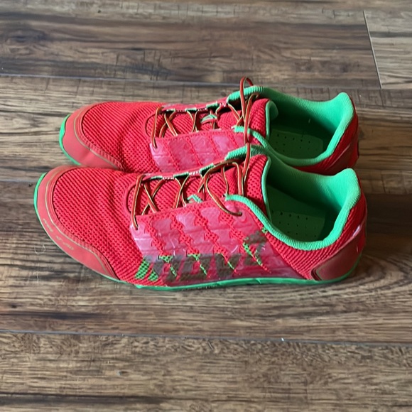 Red and green inov8 hare-xf 210 - Picture 4 of 8